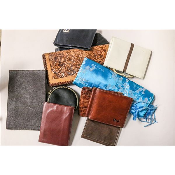 ASSORTED VINTAGE WALLETS AND COIN HOLDERS