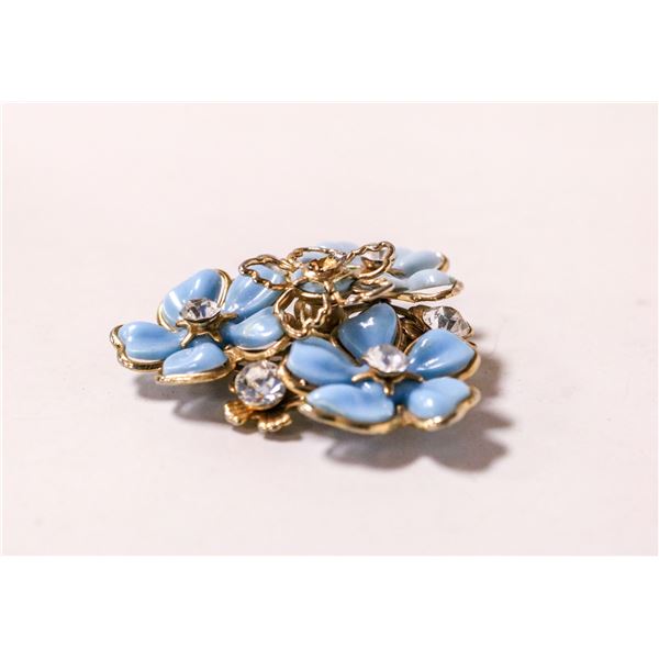 BLUE FLORAL COSTUME JEWELLERY BROOCH AS IS