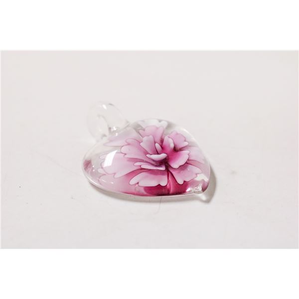 1.5X1.5" BLOWN GLASS HEART PENDANT