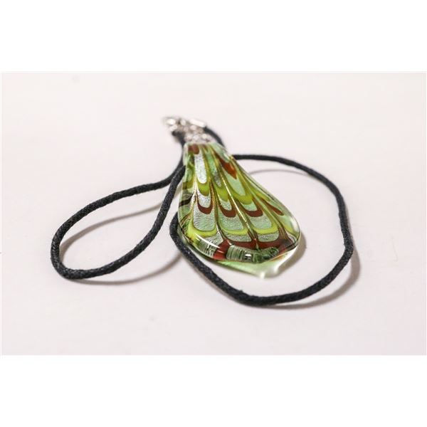 MURANO GLASS PENDANT NECKLACE