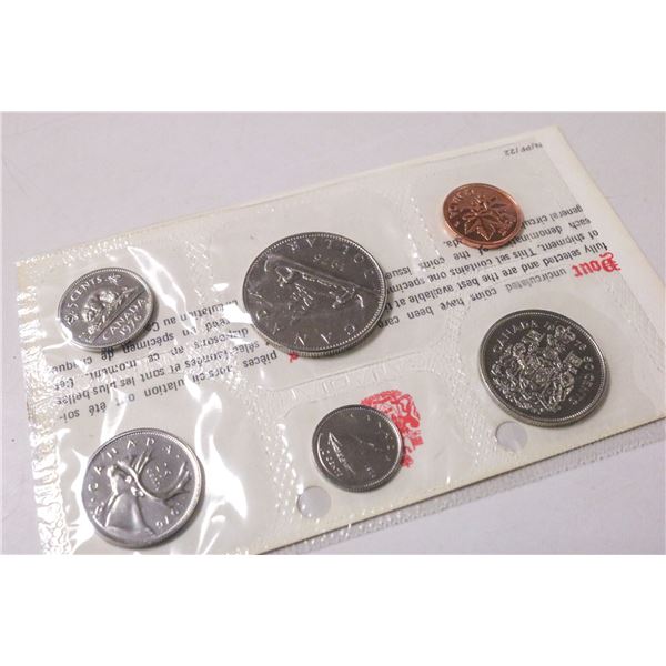 1976 CANADIAN PROOF COIN SET WITH DOLLAR