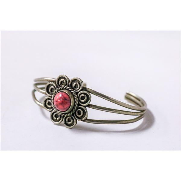 VINTAGE PINK STONE FLORAL BRACELET