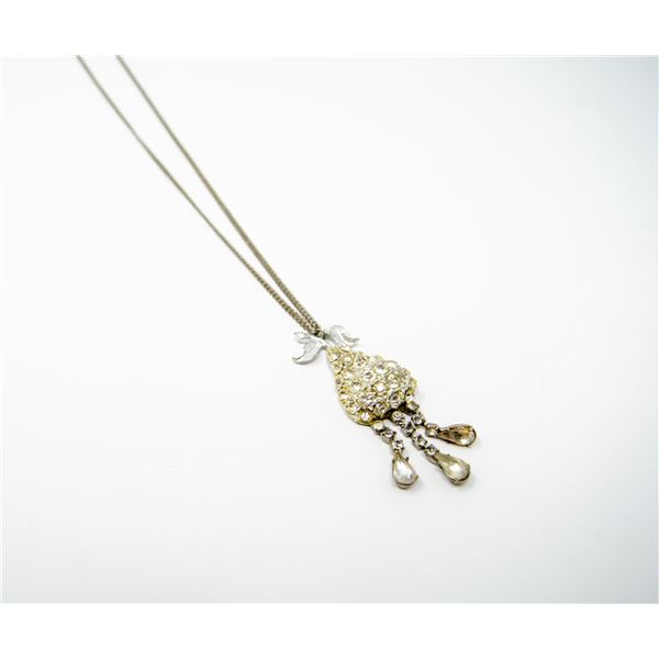 COSTUME JEWELLERY PEAR SHAPED NECKLACE