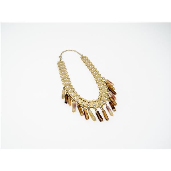 ORNATE GOLD TONE NECKLACE WITH STONE DROP DETAIL