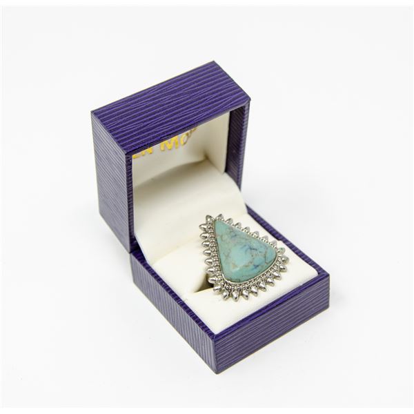 STERLING SILVER AND TURQUOIS FASHION RING SIZE 6.5
