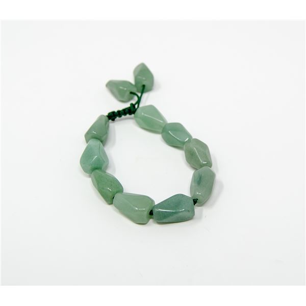GREEN JADE BEADED BRACELET