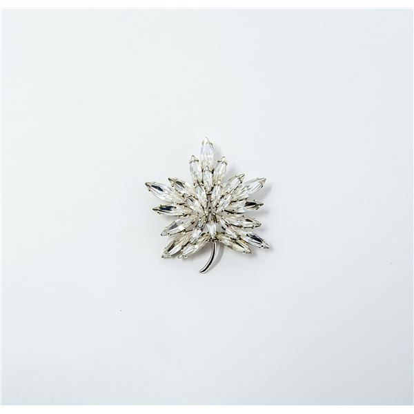 SHERMAN COSTUME JEWELLERY MAPLE LEAF BROOCH