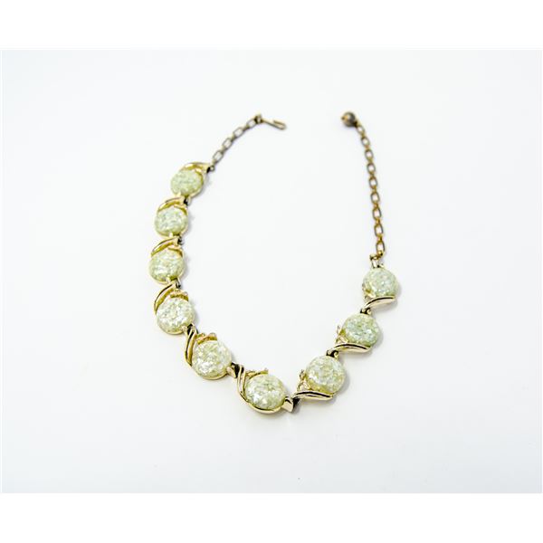 VINTAGE COSTUME JEWELLERY NECKLACE W PEARLESCENT