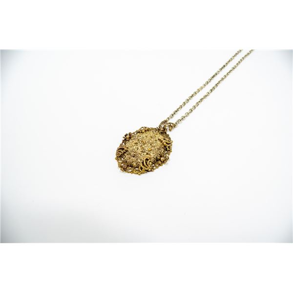 VINTAGE GOLD TONE COSTUME PENDANT AND NECKLACE