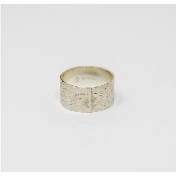 925 SILVER BAND WITH FLORAL ENGRAVING SIZE 6.75