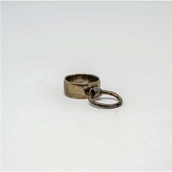 925 SILVER BAND WITH RING DETAIL SIZE 5.5