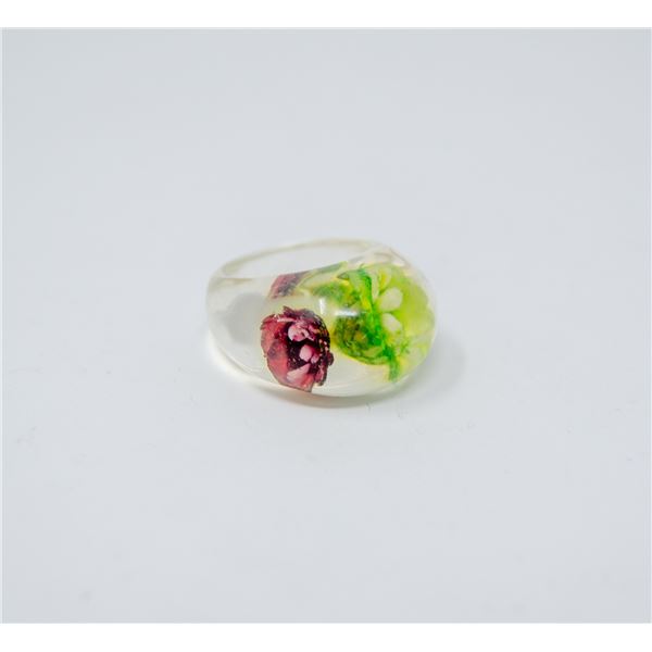 FLORAL AND RESIN RING SIZE 6.5