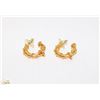 Image 1 : GOLD TONE HOOP FASHION EARRINGS