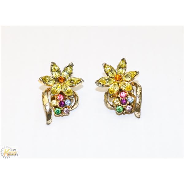 VINTAGE COSTUME JEWELLERY FLORAL EARRINGS
