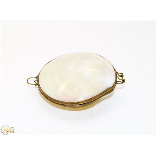 POLISHED SHELL KEEPSAKE CLUTCH