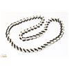 Image 1 : 32" WHITE AND BLACK BEADED NECKLACE
