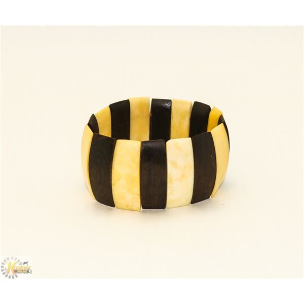 1950S EBONY AND IVORY BRACELET