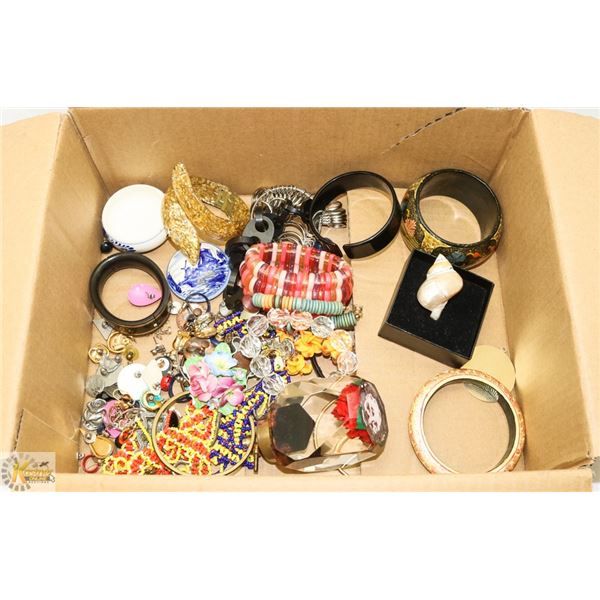 BOX OF ASSORTED VINTAGE JEWELLERY BRACELETS