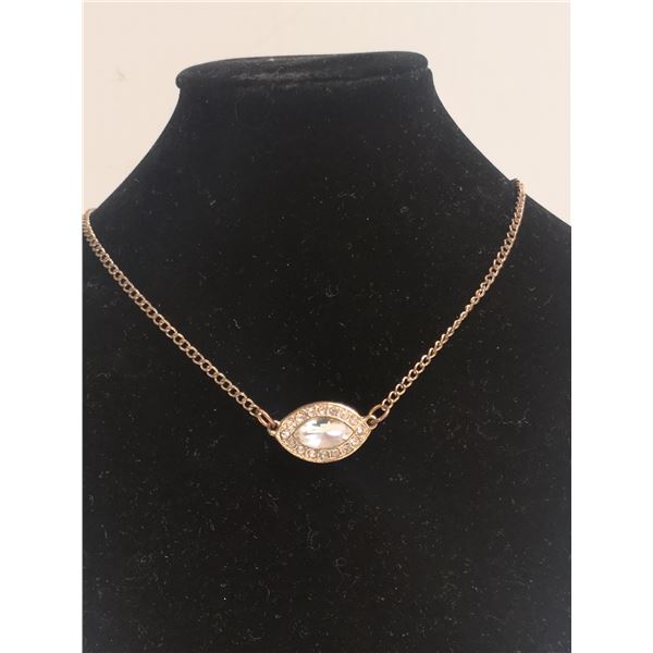 FASHION NECKLACE WITH LARGE CLEAR RHINESTONE