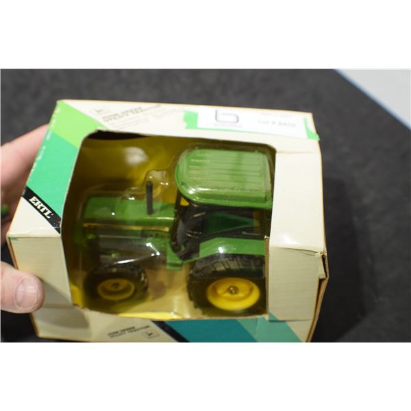 JOHN DEERE DIECAST TRACTOR UTILITY TRACTOR C/W BOX