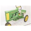 Image 3 : Antique Eska John Deere Pedal Tractor