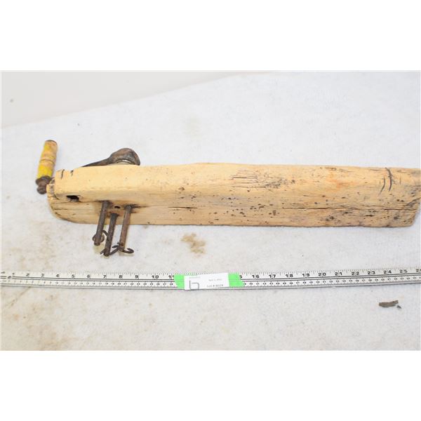 Primitive Rope Maker