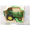 Image 1 : Toy John Deere 1:16 Utility Tractor