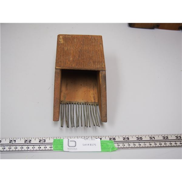 BERRY RAKE HAND PICKER