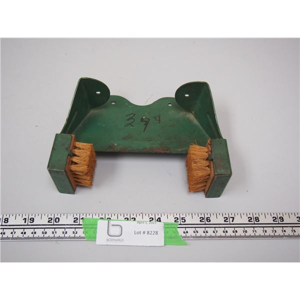 VINTAGE BOOT CLEANER