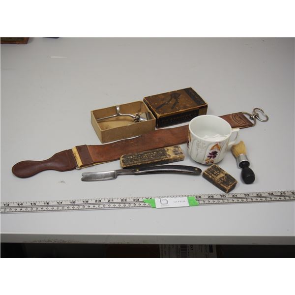 MOUSTACH CUP WITH BRUSH & THE SCORCHER STRAP, CLIPPER