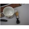 Image 2 : MOUSTACH CUP WITH BRUSH & THE SCORCHER STRAP, CLIPPER