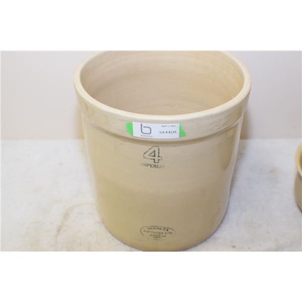 MEDALTA POTTERY 4 GAL CROCK (PERFECT)