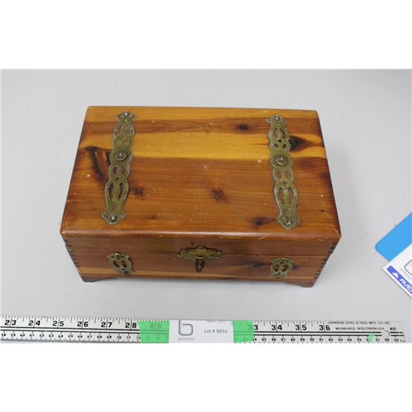 Cedar Lined Jewelry Box 10" x 6 3/4"