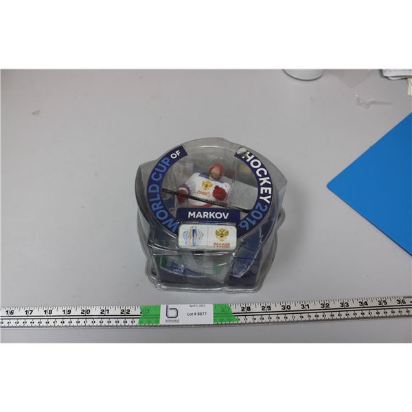 Markov 2016 Hockey Play Figurine