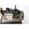 Image 2 : Vintage miniature sewing machine made in Germany for parts