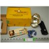 Image 1 : Kodak flash holder for Brownie Hawkeye Camera with flash bulbs