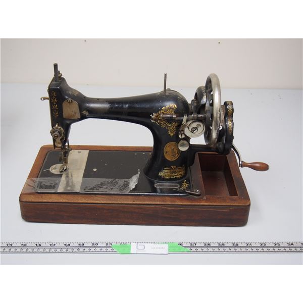 Singer Hand Crank Sewing Machine