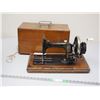 Image 1 : Vintage 1900's Frister and Rossmann Handcrank Sewing Machine and Case