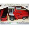 Image 3 : Ertl Massey Ferguson 1/16 Scale Combine (NIB)