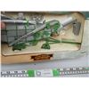 Image 3 : John Deere 28x46 1938 Treshing Machine 1/28 Scale