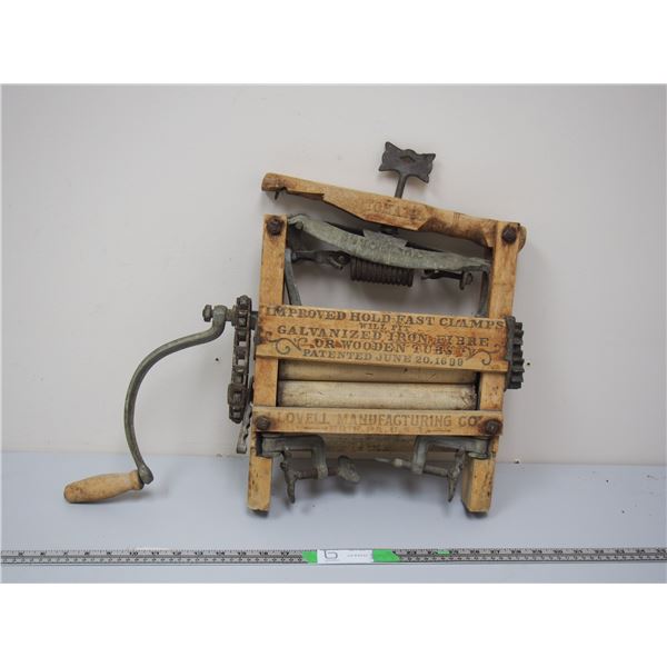 Lovell pat June 20 1899 Wringer