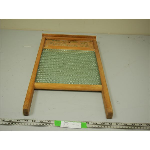 The Jasper Mountain Vintage Washboard
