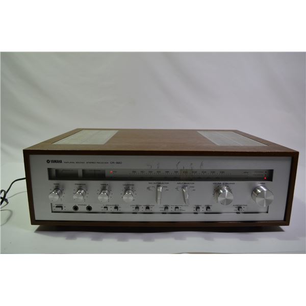 Yamaha CR-820 Amplifier