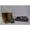 Image 1 : 2 Microscopes