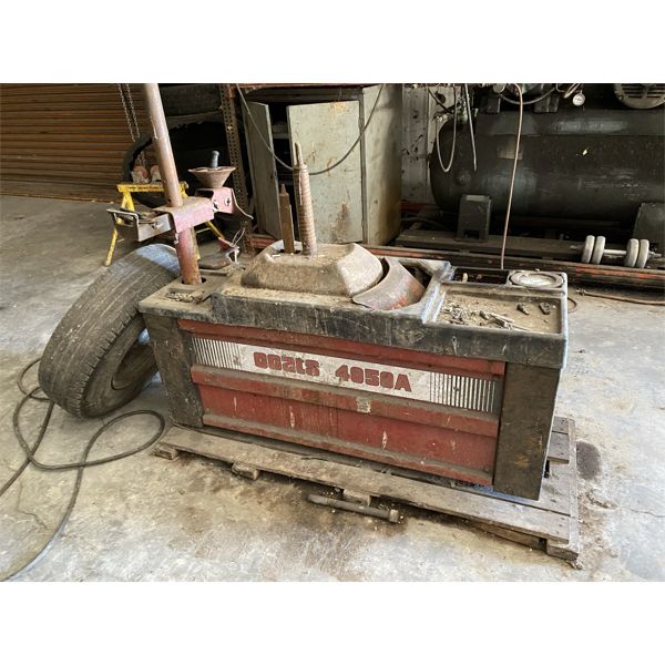 COATS 4050A TIRE MACHINE
