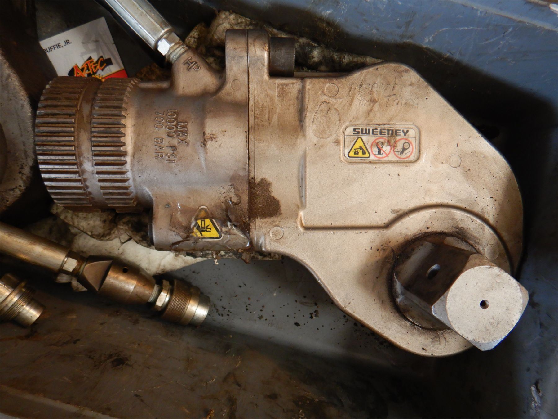 SWEENEY RSL14 HYDRAULIC TORQUE WRENCH J.M. Wood Auction Company, Inc.