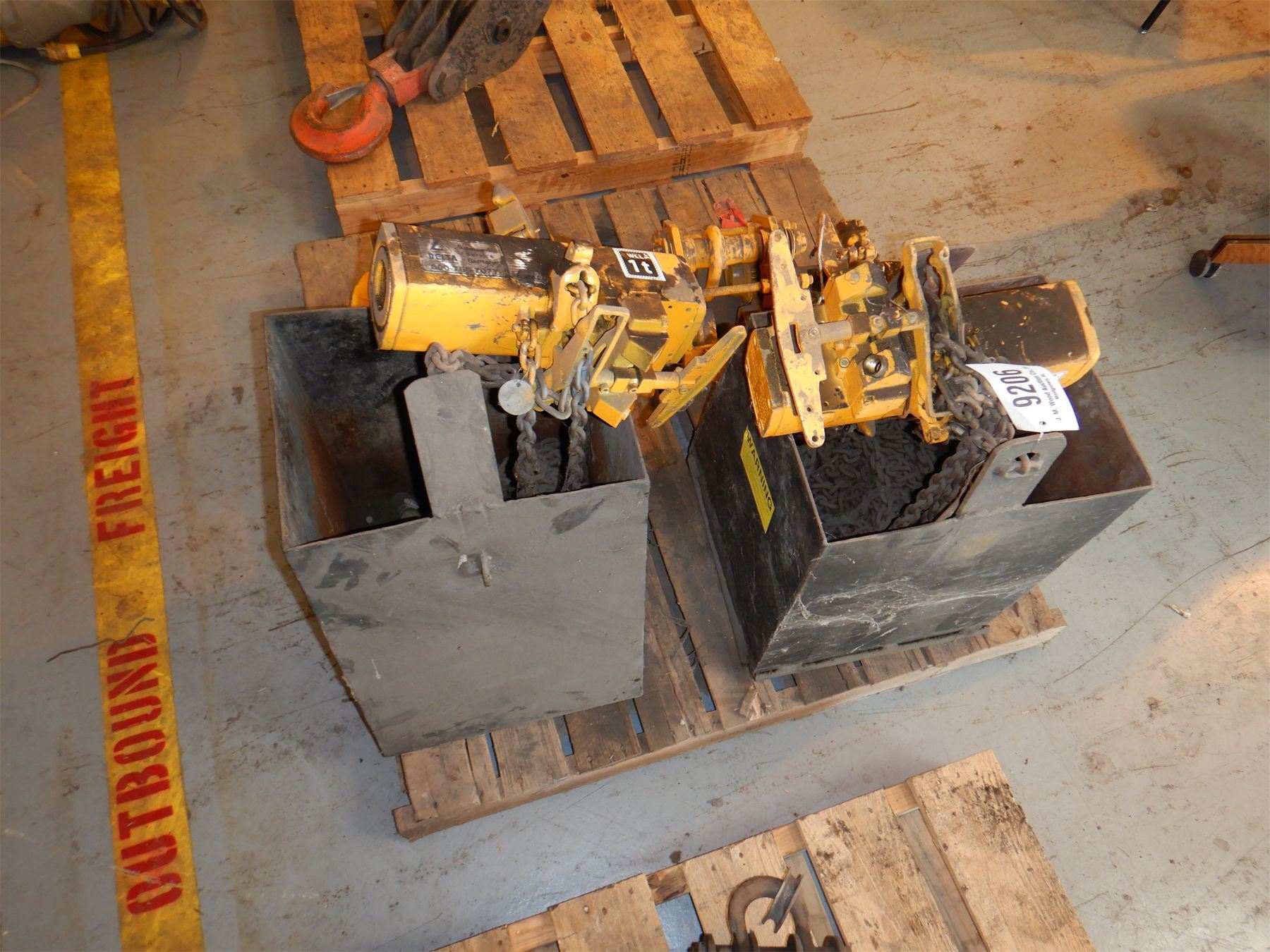 DELTA ELECTRIC CHAIN FALLS