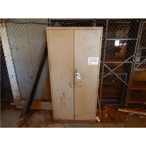 METAL 2 DOOR CABINET