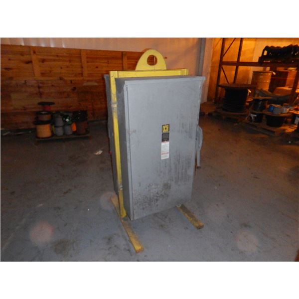 SQUARE D 400 AMP SAFETY SWITCH