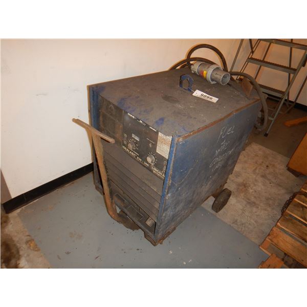 LINCOLN IDEALARE R3R-300 WELDER